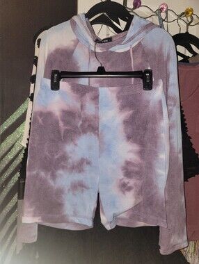 WinWin Tie-dye Hoodie Shorts Set New